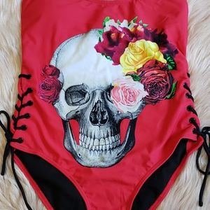 Skull one piece